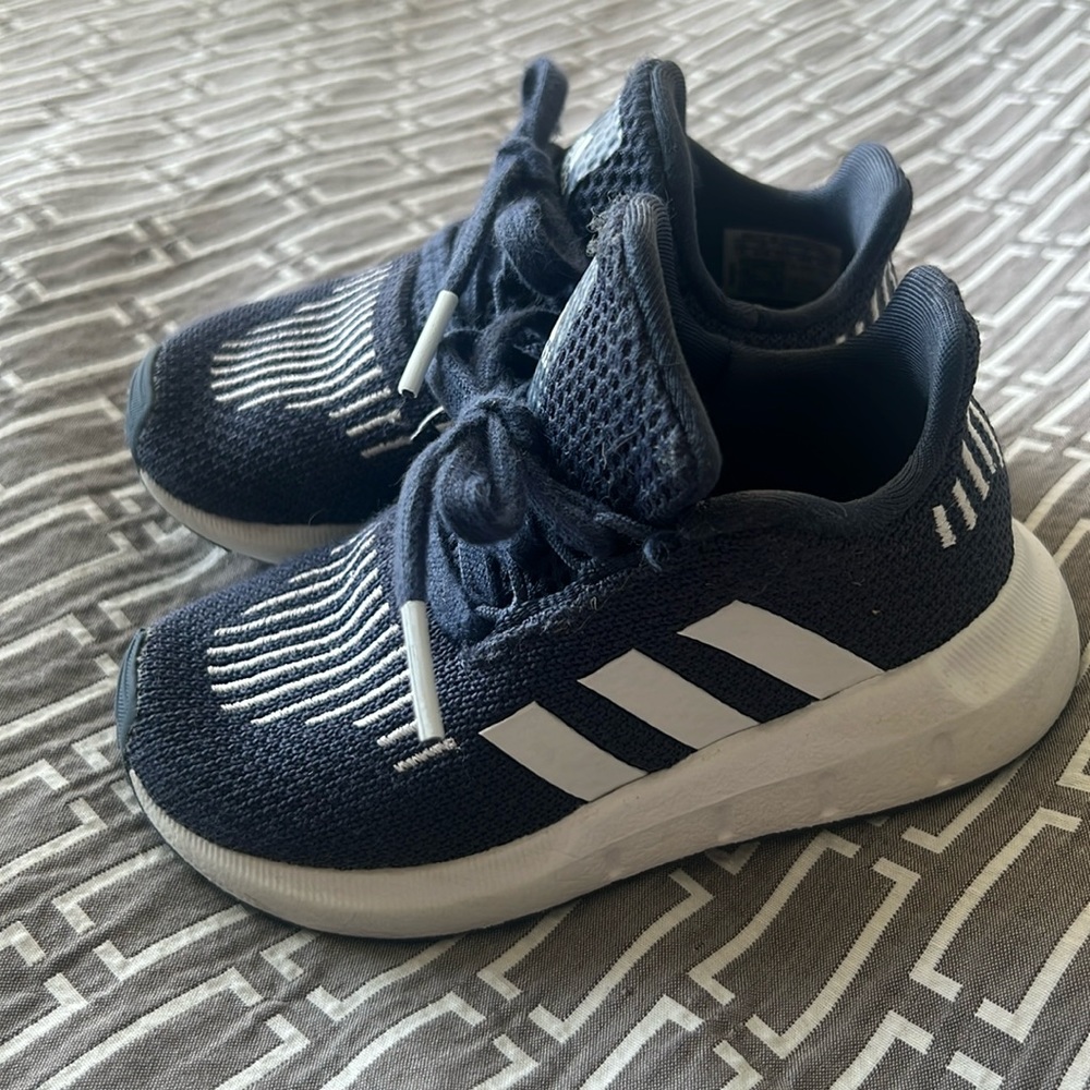 Adidas Kids Swift Run sneakers, navy blue